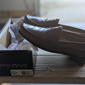 Georgio Brutini men's dress shoes. It is Le Grove model, color is Cognac.
